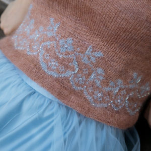 Memory Lane: Embellished Knits to Cherish – Obrázok 24
