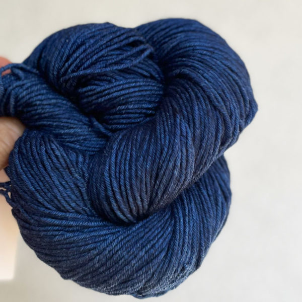 Malabrigo_Seis_Cabos_Azul_Profundo